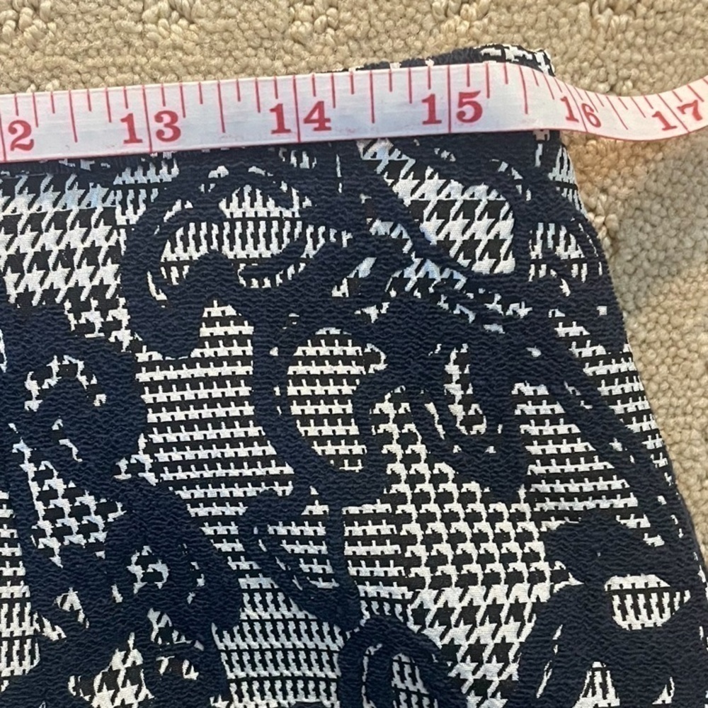 Brooks Brothers Pencil Skirt, Floral & Houndstooth Patten, Navy & White, Sz. 10 - Picture 9 of 12